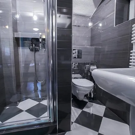 ホームステイ Pod Skocznia シュチルク